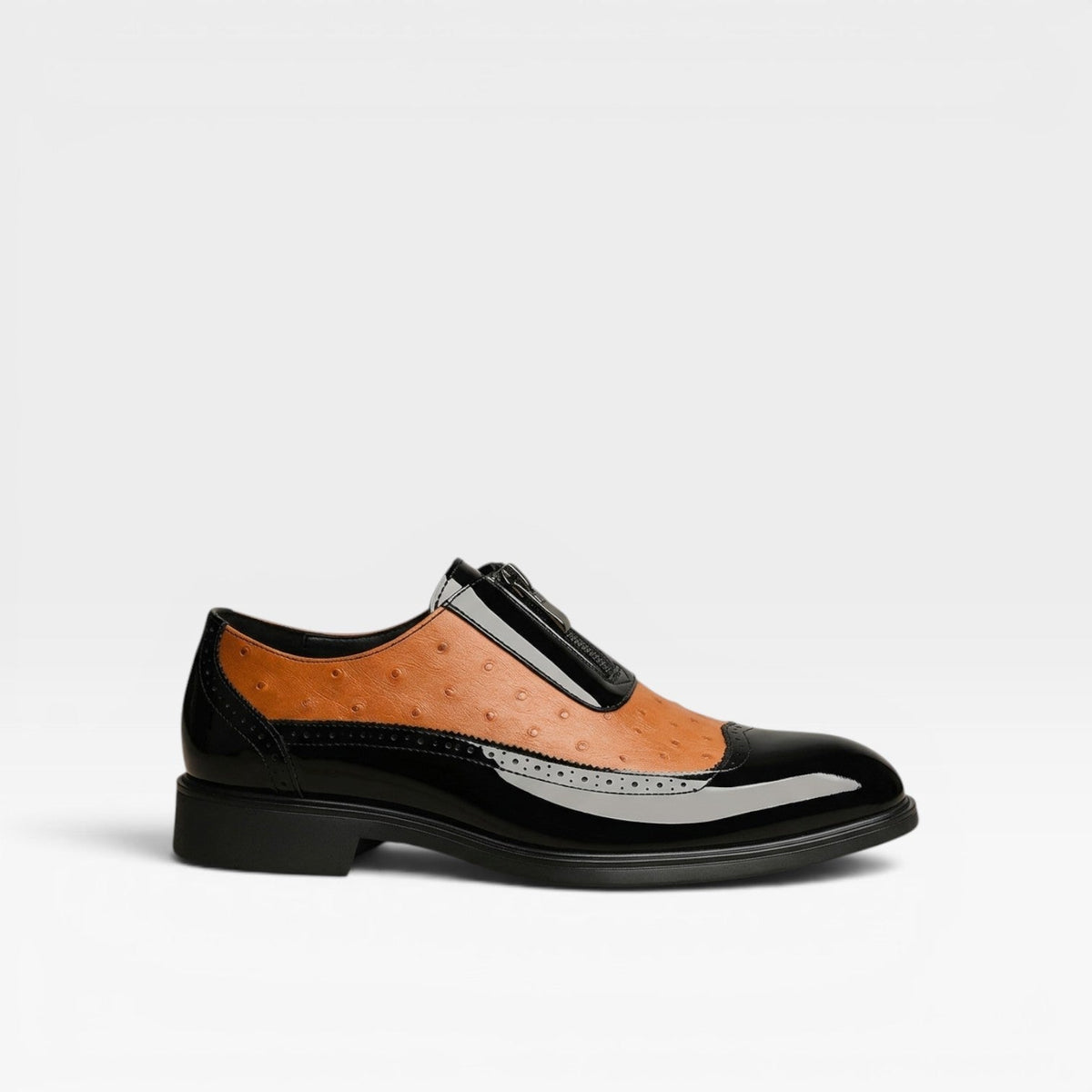 Herresko i patentlæder med strudse tekstur – Elegant tofarvet brogue formel stil