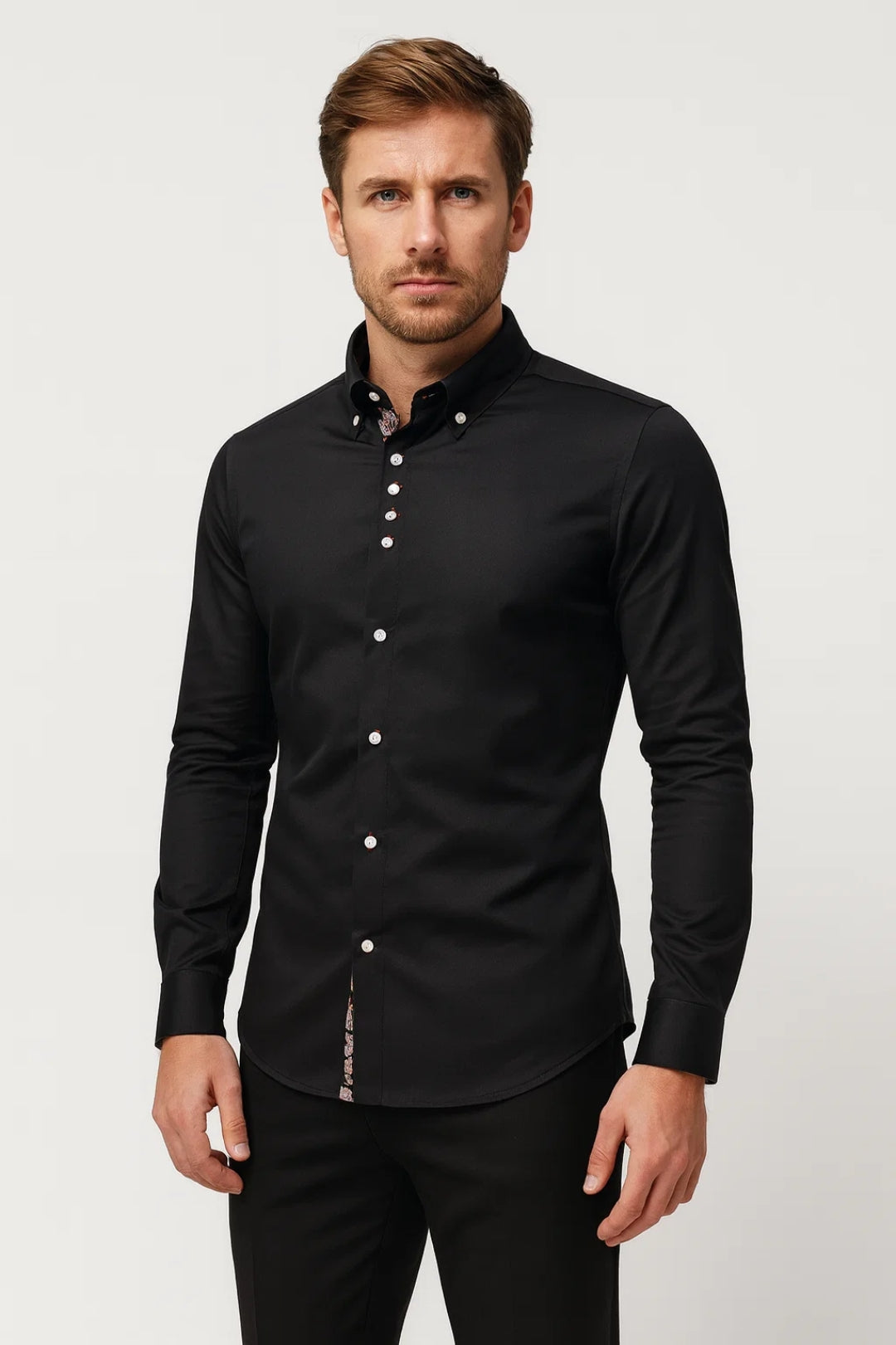 Herre T-Shirt med Trykt Kant og Skræddersyet Krave