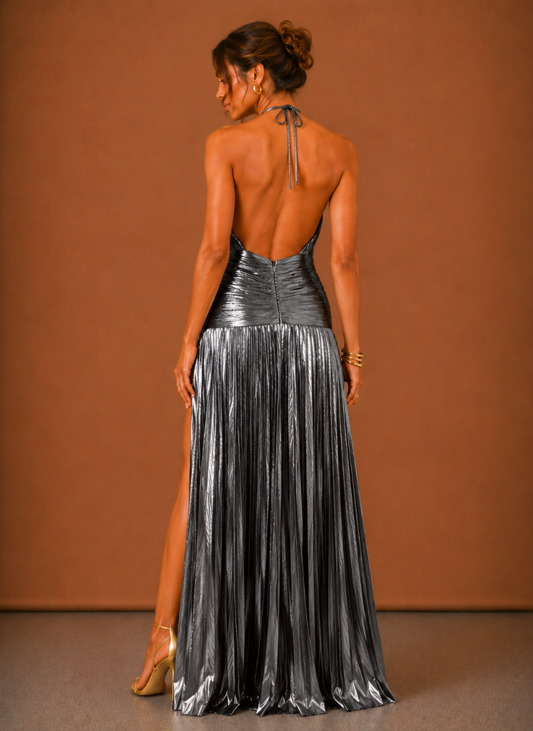 Kvindernes Metalisk Halterneck Maxi Kjole – Elegant Aftenbegivenhed | Areleon