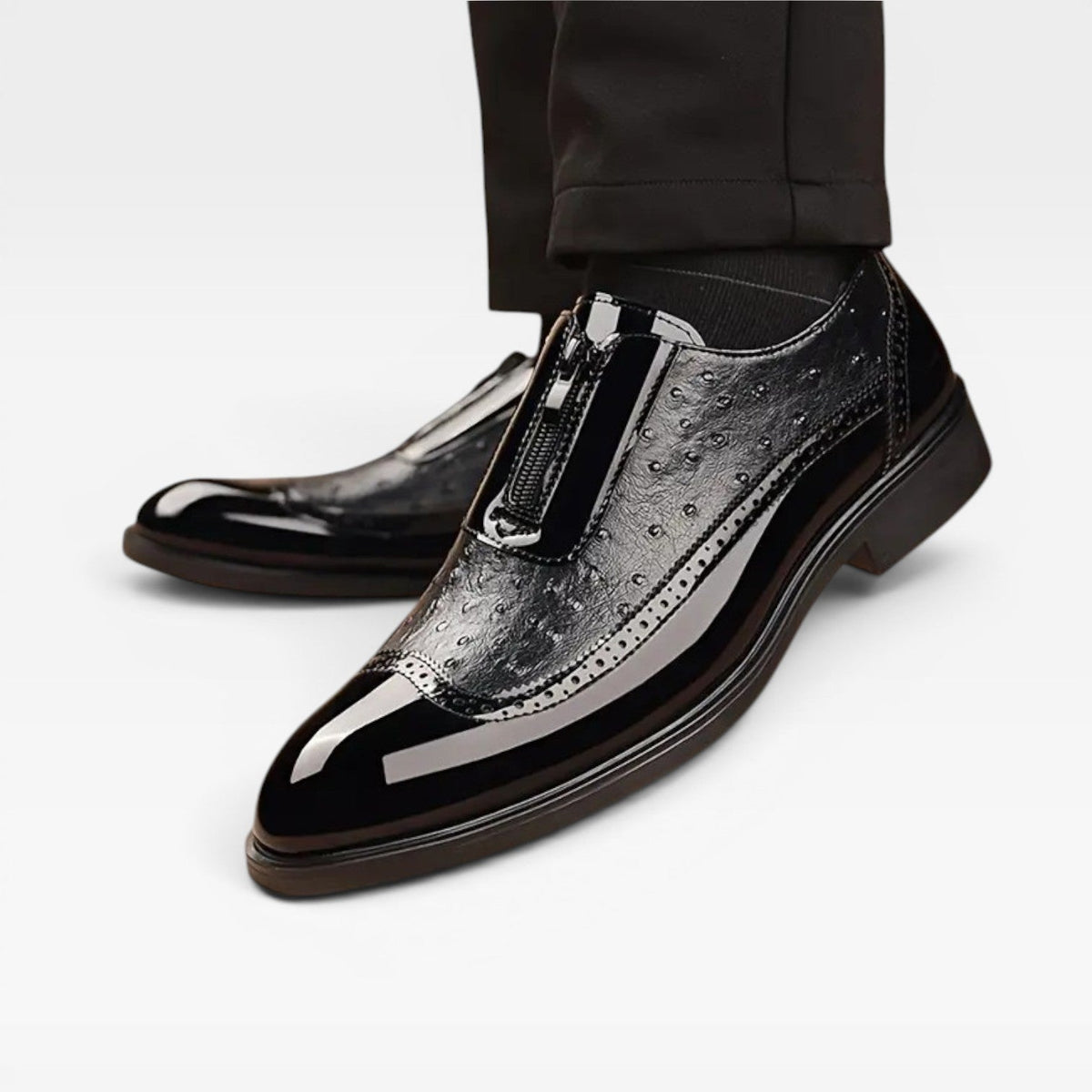 Herresko i patentlæder med strudse tekstur – Elegant tofarvet brogue formel stil