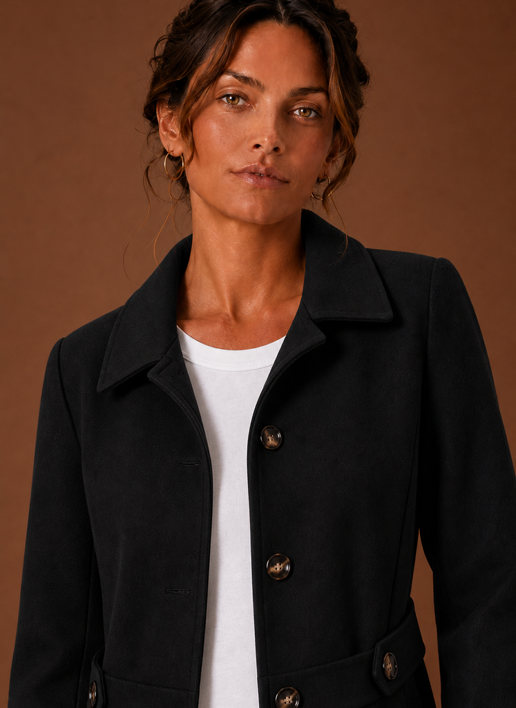 Kvinders Trench Coat - Mellemlang Jakke med Knapper | Areleon