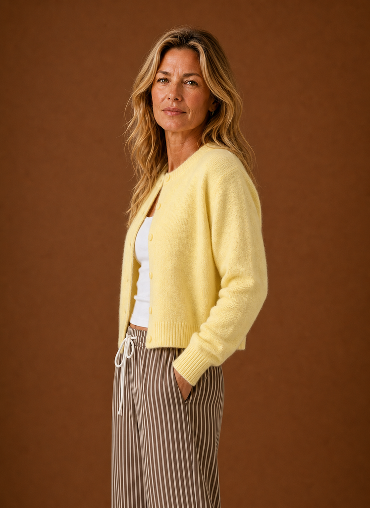 Dame Strikket Cardigan - Knappet Crew Neck Sweater | Areleon